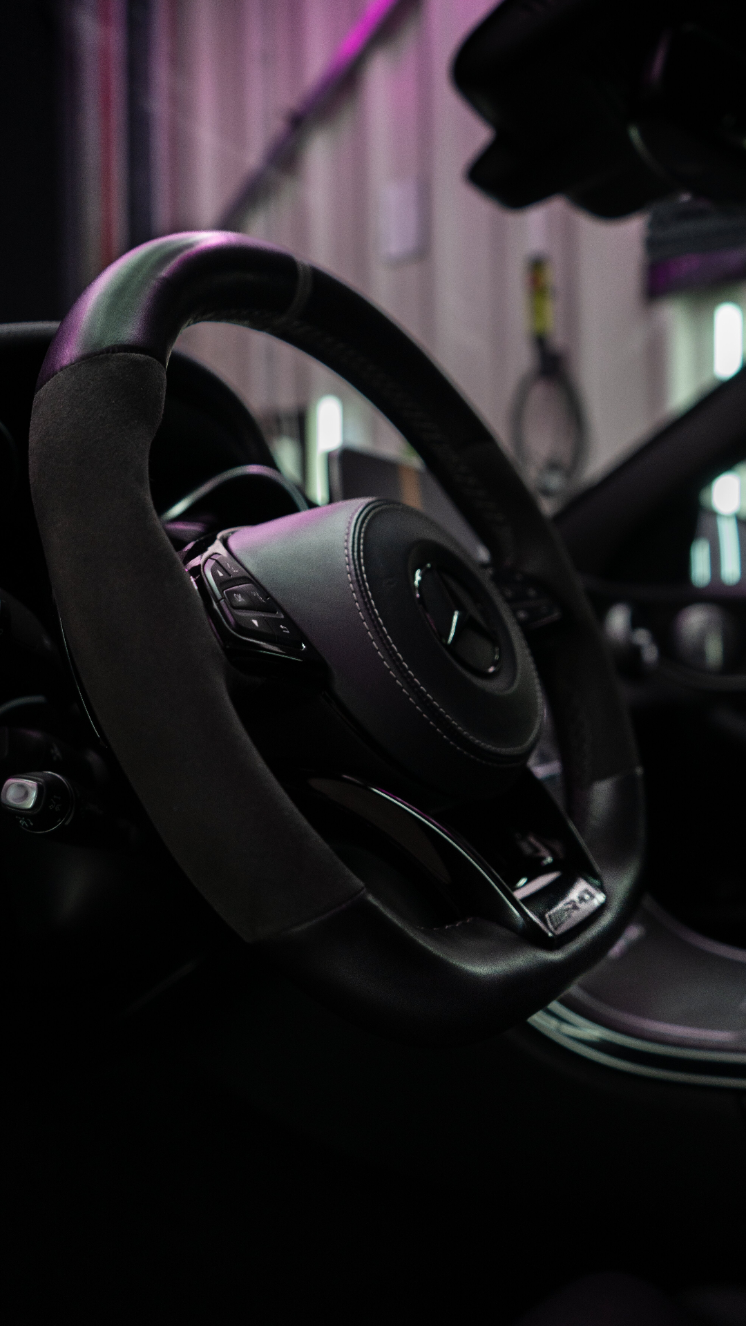 AMG-Cockpit - nach der Innenraumaufbereitung.